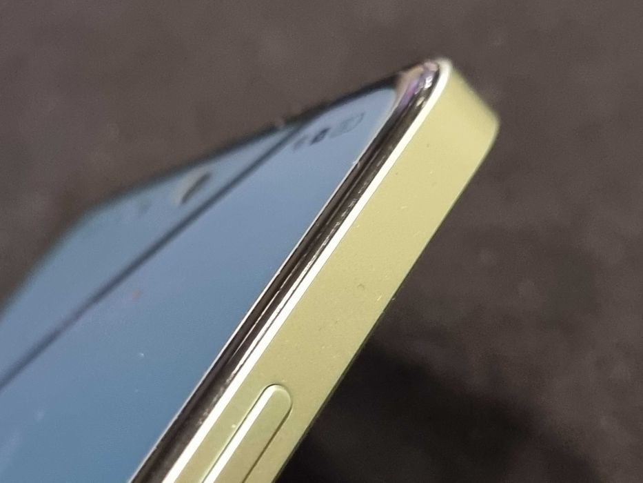 Телефон Realme 12x 5G 128GB 6GB RAM