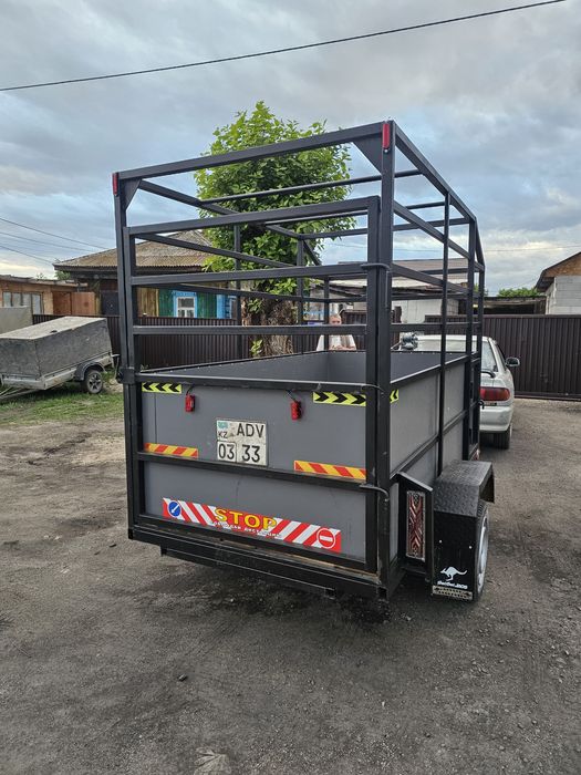 Продам прицеп коневоз, с документами,