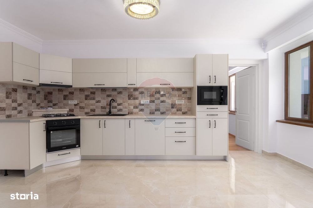Vilă de inchiriat renovata recent, 1000 mp teren, terasa de vara
