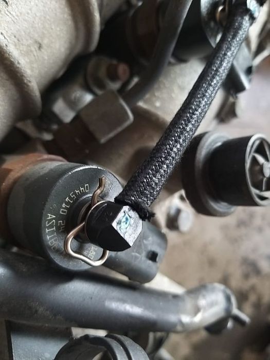 Injector 1.9 d 0445110243 opel astra h vectra c signum zafira saab 9-3 saab 9-5