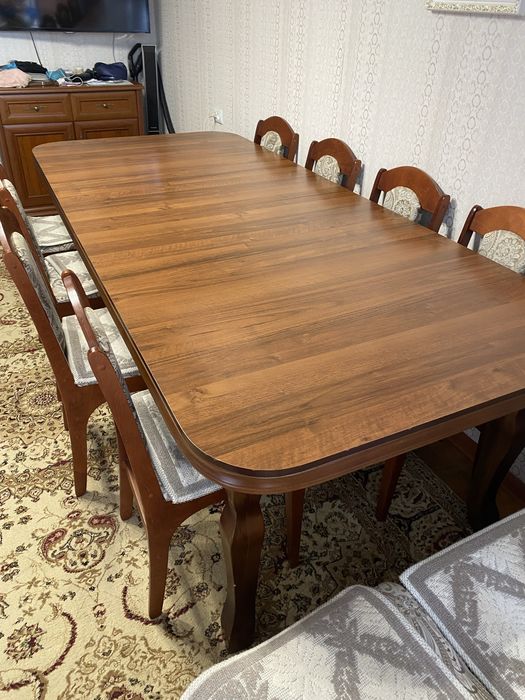 Продам стол и 6 стульев