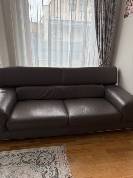 Canapele din piele naturală de vitel