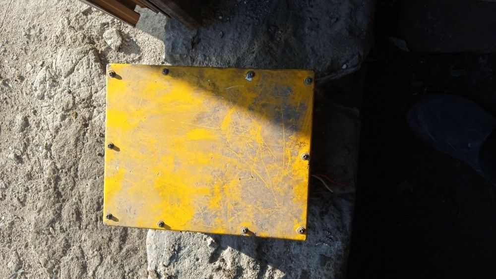 Продам блок управления КМУ без пульта две штуки