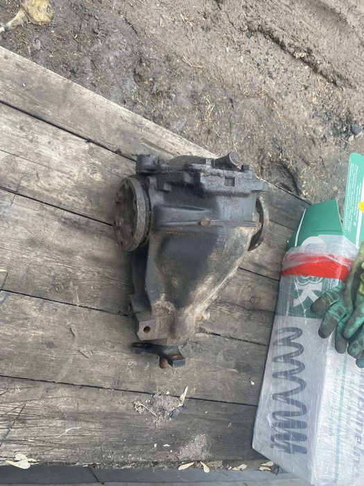 Редуктор задний mersedes 124