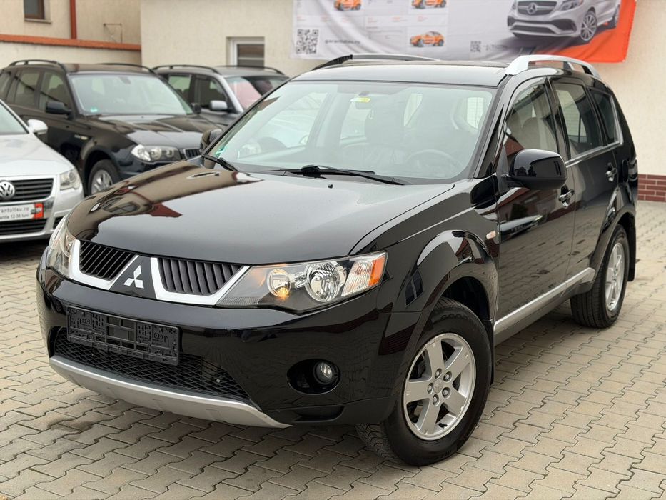 Mitsubishi Outlender 2.0 tdi 4x4 la buton