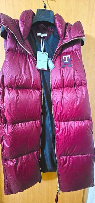 Vestă lungă Tommy Hilfiger cu puf, nouă cu eticheta, mărimea S