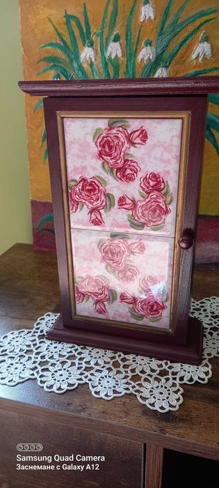 Две в едно-дървена кутия за ключове и декорация за стена