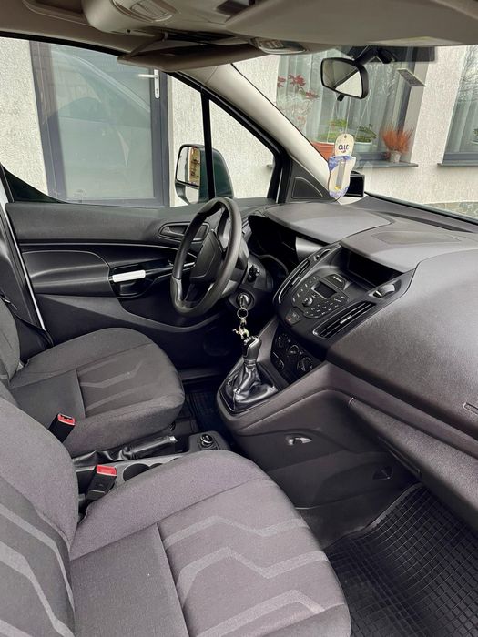 Vând Ford Transit Connect