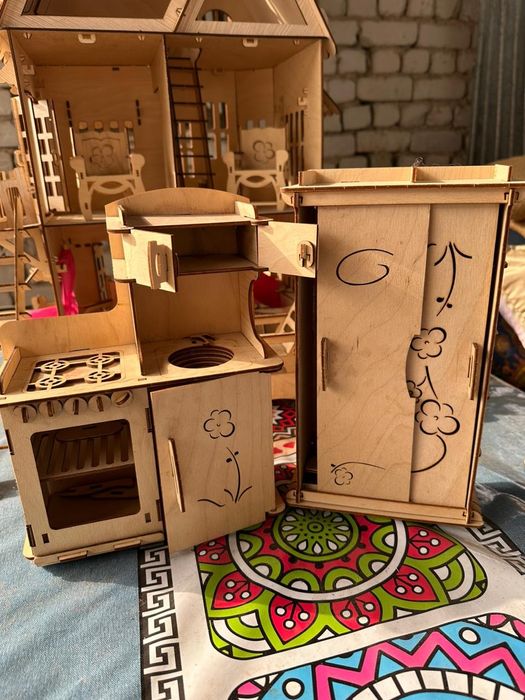 Продам или обмен домик для кукол