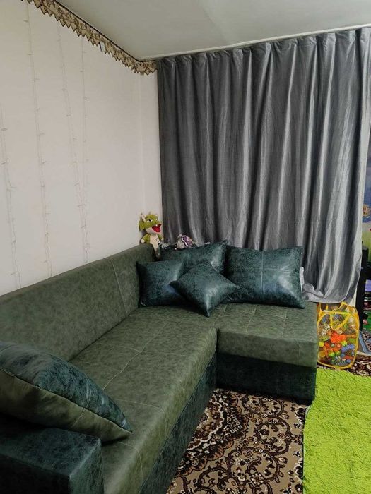 Угловой диван в отличном состоянии