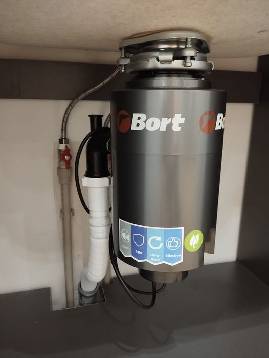 Квартиру продам.