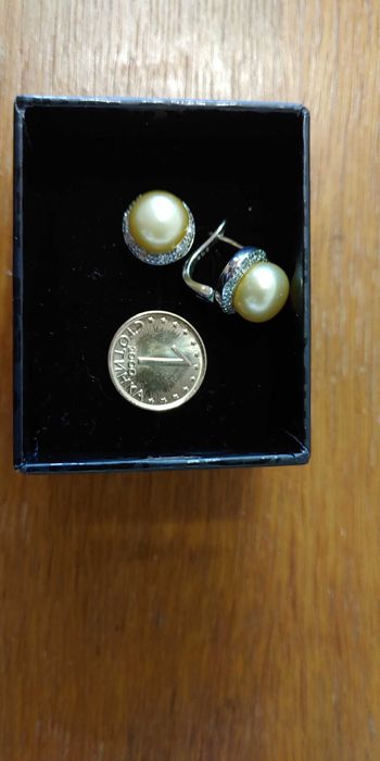 Сребърни обеци с перли