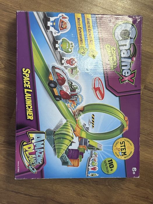 писта за коли с кутия