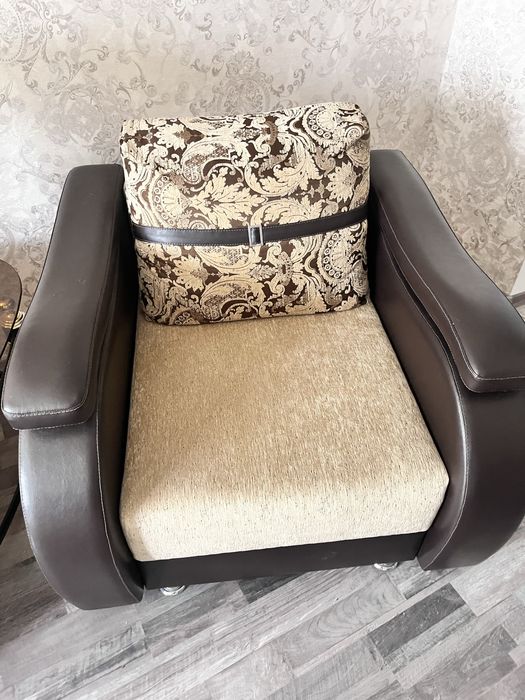 Мягкий уголок в госстиную