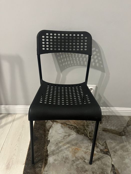 Стол со стульями