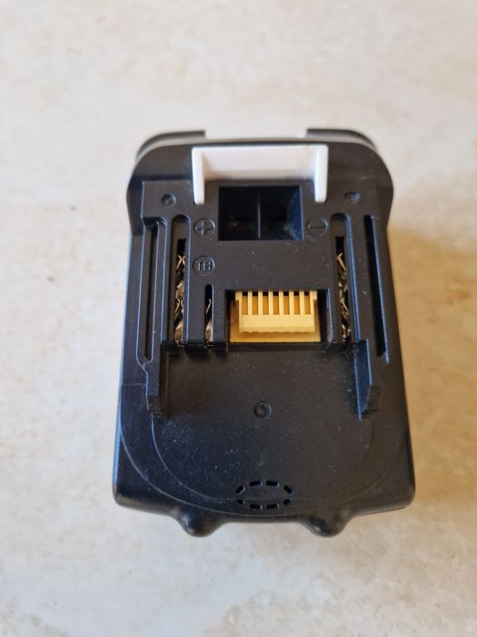 Makita DDF 484 - masina de gaurit si insurubat