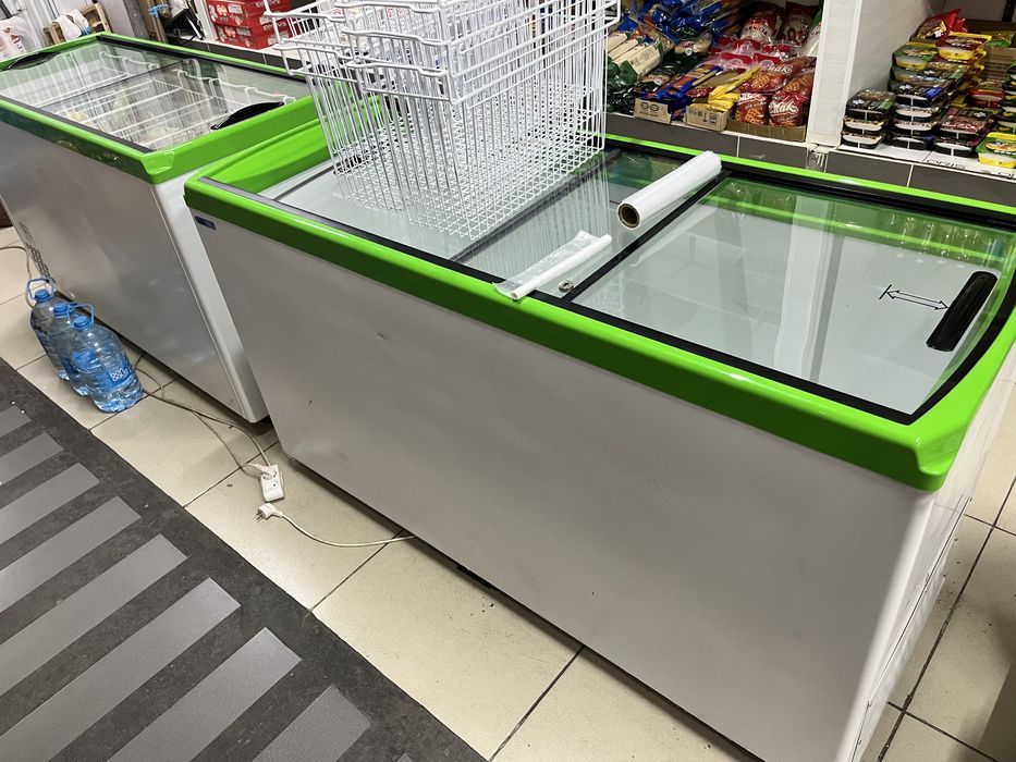 Морозильник почти новый