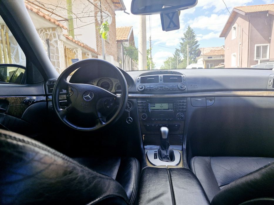 Мерцедес  Е class w211 Avangarde