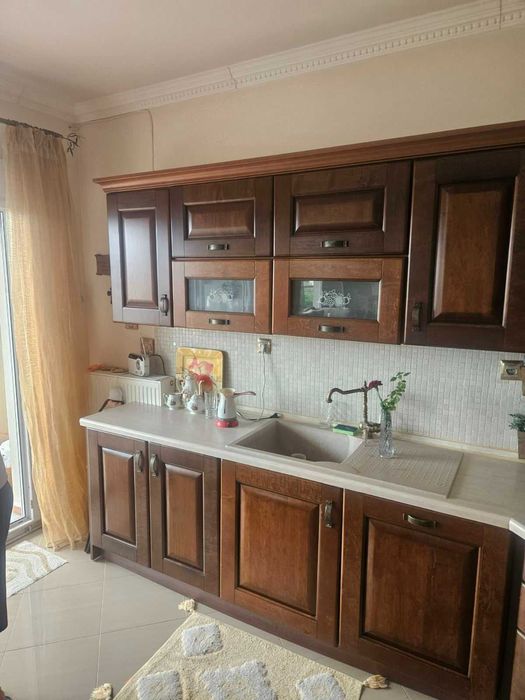 Прекрасна двуетажна къща 300 кв.м с гледка