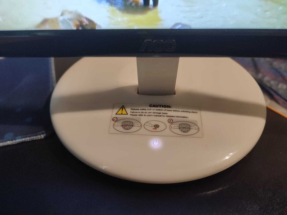 Монитор AOC E2243Fw 22 "