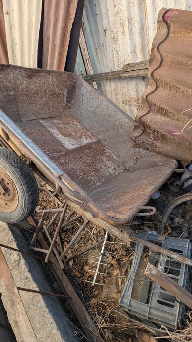 Телега ,арба лёгкая но большая