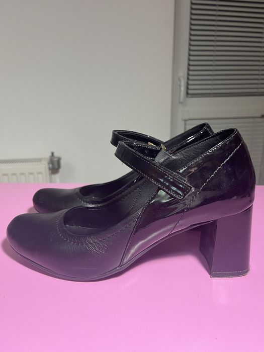 Черни токчета от естествена кожа, 7см