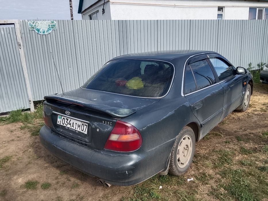 Машина  хундай Саната