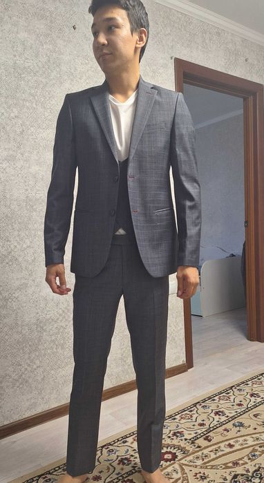 Продам костюм мужской