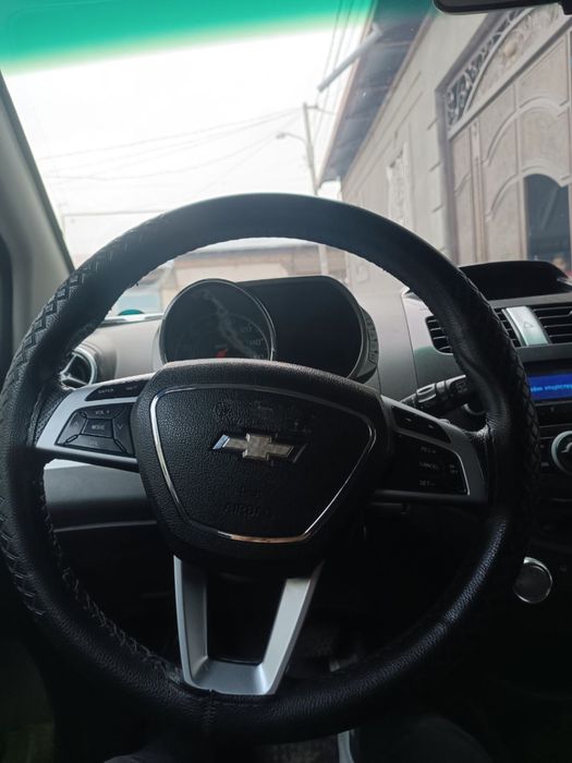 Kia rul chevrolet qilingan SOTILADI yoki spark radnoy ruliga obmen