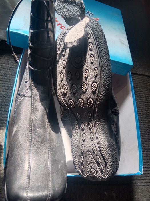 Сапожки осенние новые