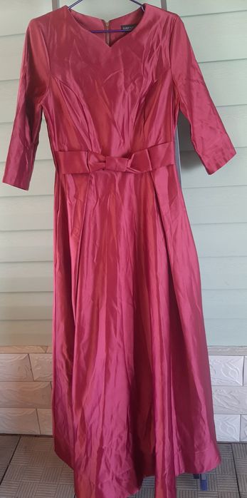 Продам шикарные платья по 7000