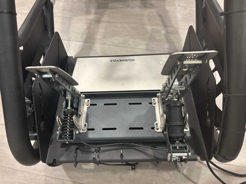 Педали Heusinkveld Sprint + Sim Pedals Sprint Baseplate