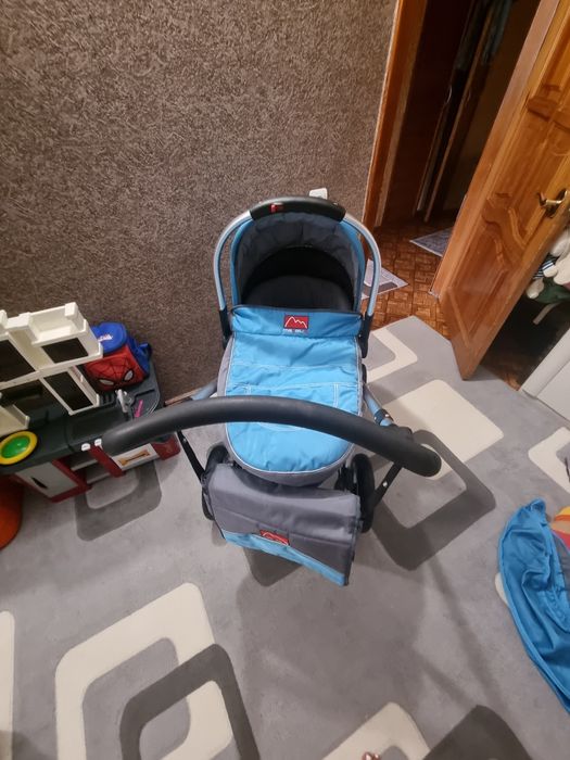 Продам коляску Quatro Makalu4