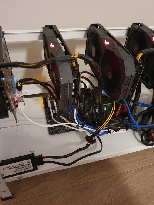 Стойка за видеокарти крипто копачка