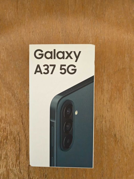Vând Samsung a 37