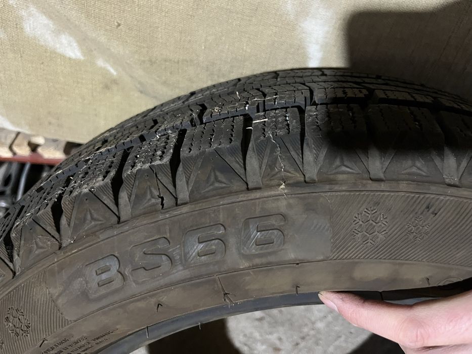 Шины всесезонка . В отличном состояний