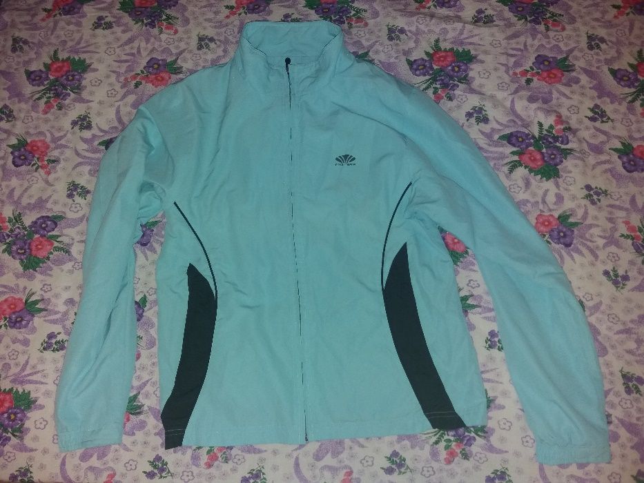 Тънко шушлеково яке