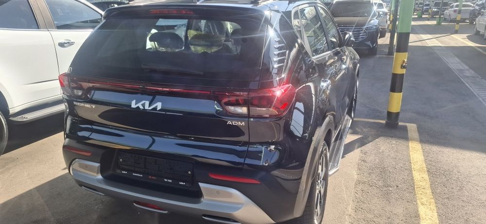 Kia Sonet qora rang