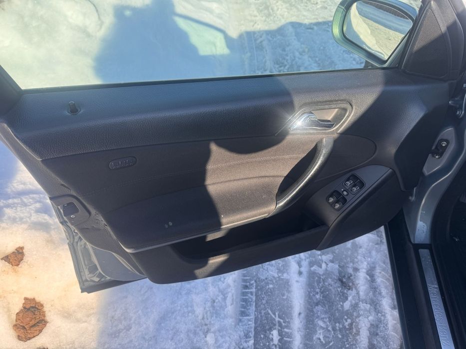 Mercedes-Benz  c- class c 220