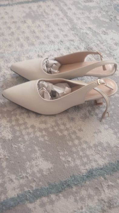 Продам новые туфли размер 38