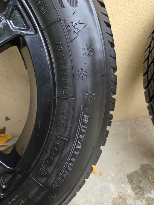 Set roți ford iarnă. Jante 5x108 + anvelope  Dunlop  winter response 195 65 15