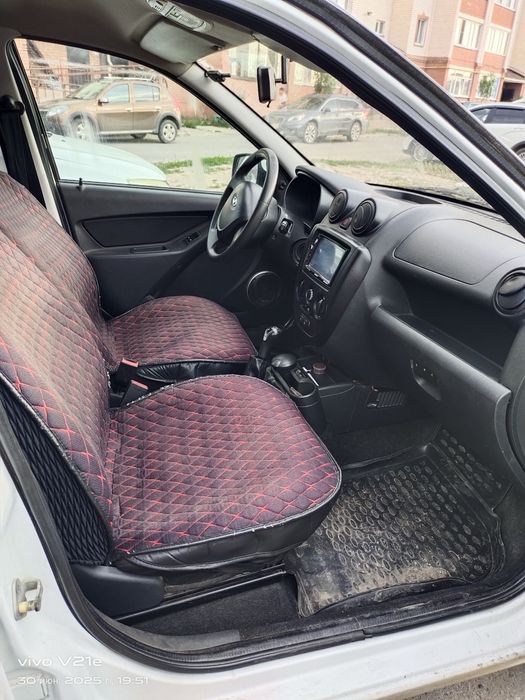 Продам автомобиль Лада Гранта