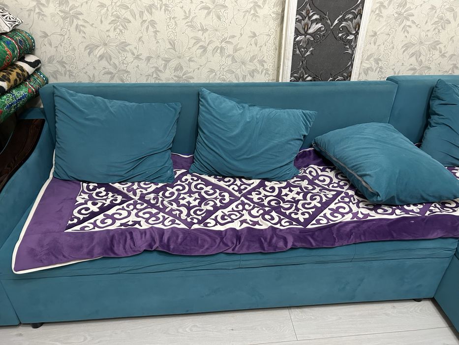 Продам срочно диван