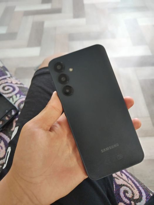 Срочно.  Samsung galaxy a16  256/8 гб