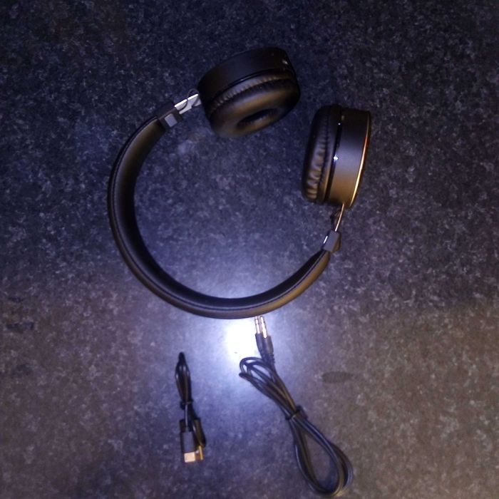 Bluetooth  слушалки