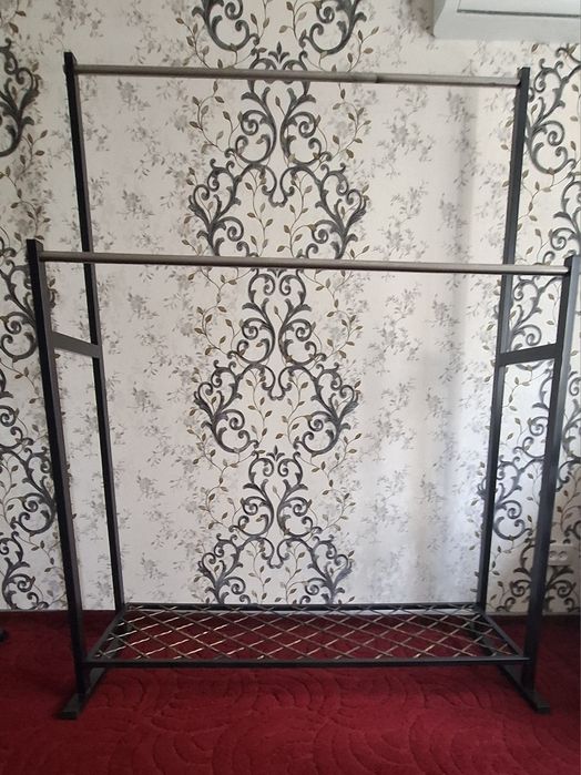 Двухуровневая металлическая вешалка (разборная)