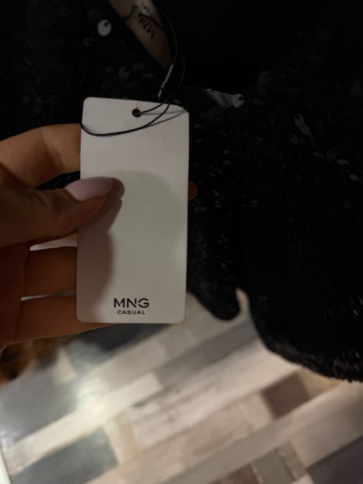 Чисто нова официална рокля Mango