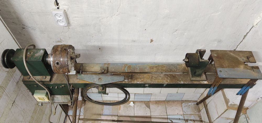 Продам токарный станок по дереву