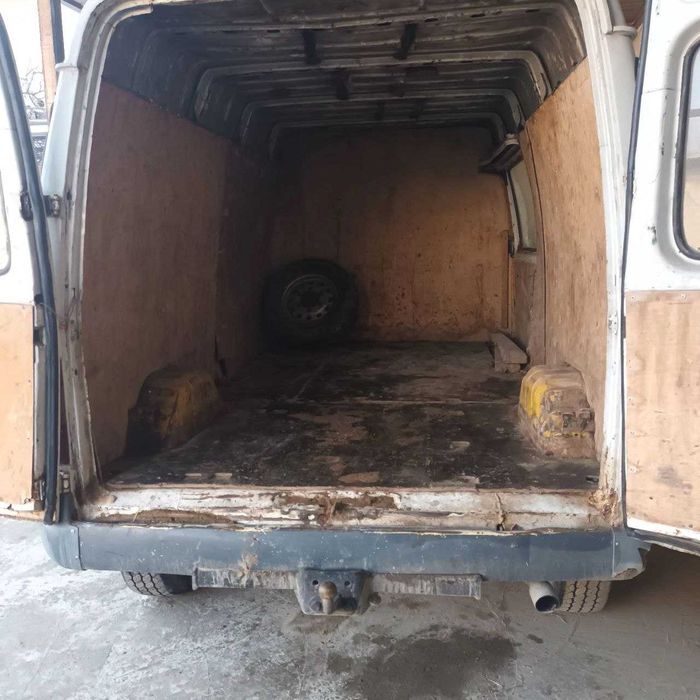 Продаю Ford Transit 1999 года.