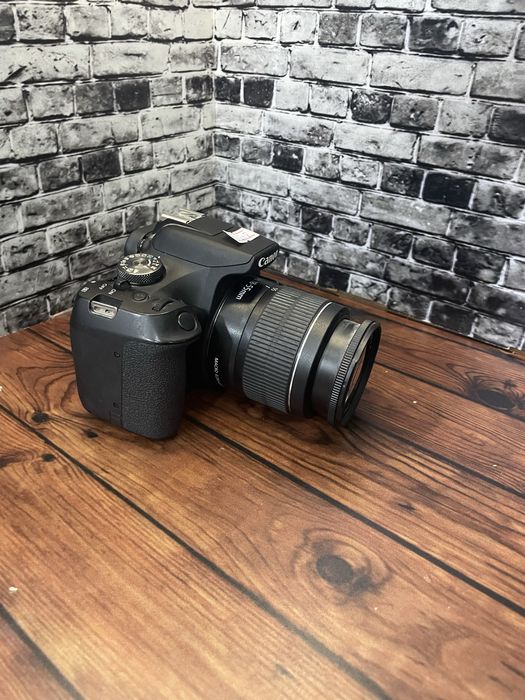 Фотоаппарат Canon E2000D